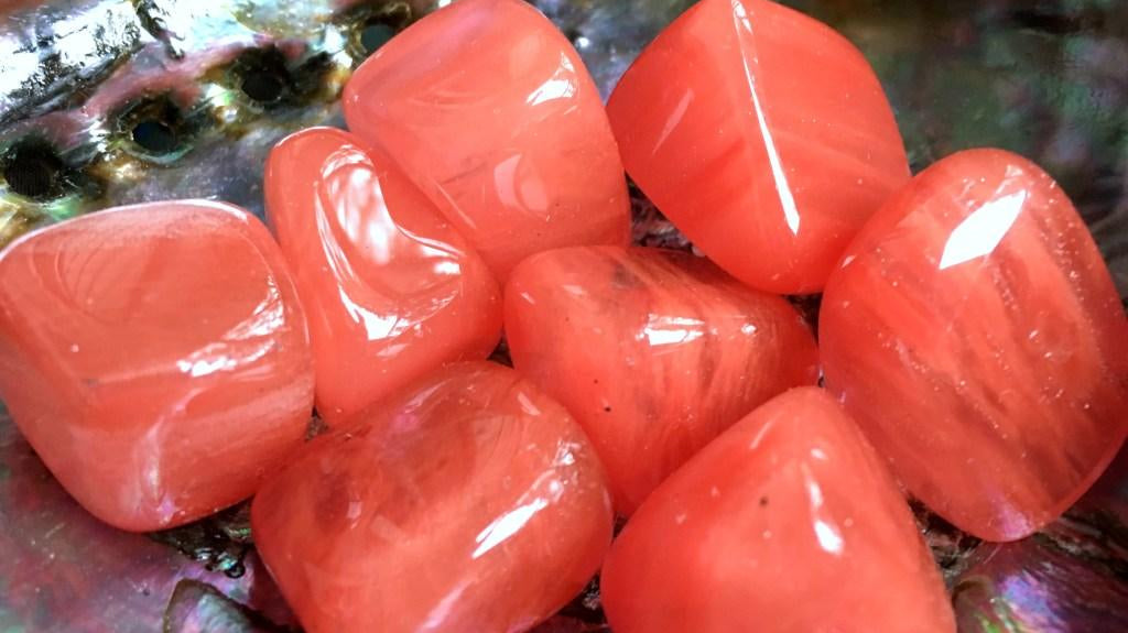Quick Tips to Identifying FAKE Stones and Crystals on the Market - Practical Magic Store