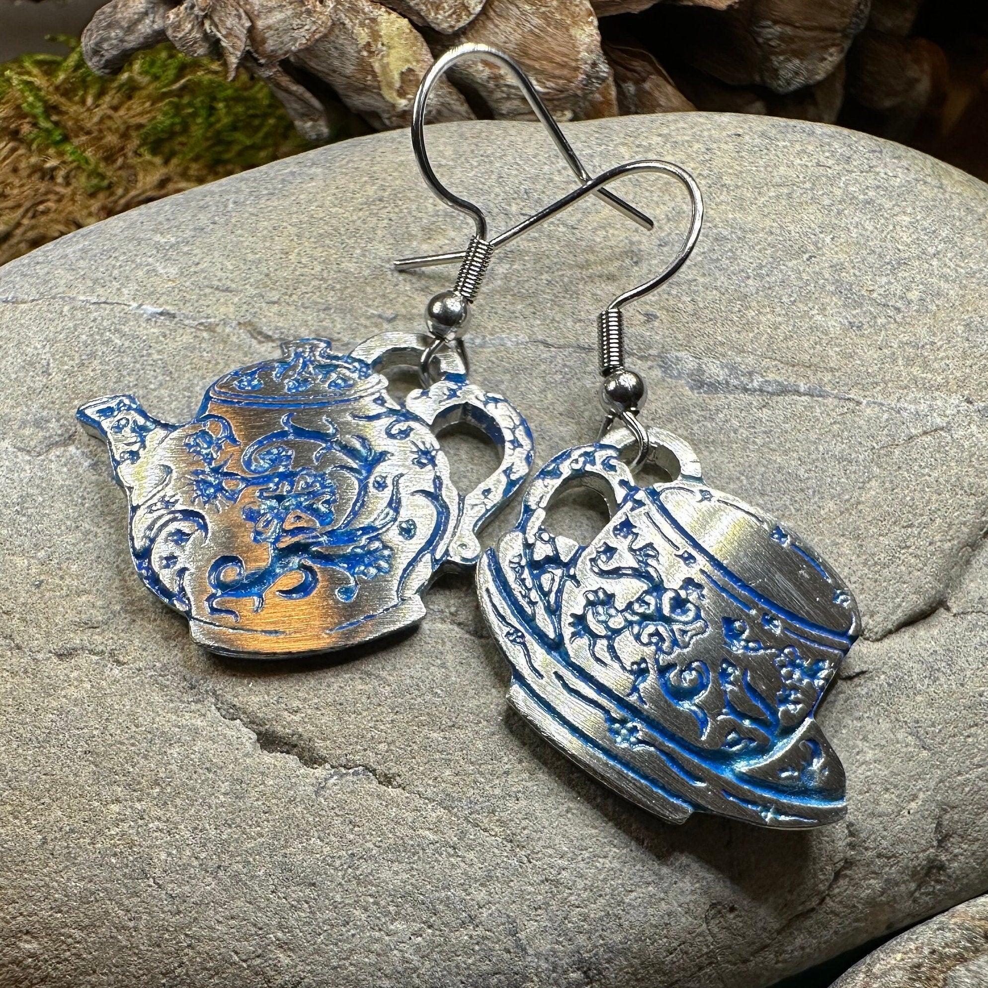 Celtic Crystal Design Jewelry dangle earrings featuring vintage teapot and cup charms, elegant and intricate jewelry accessory.