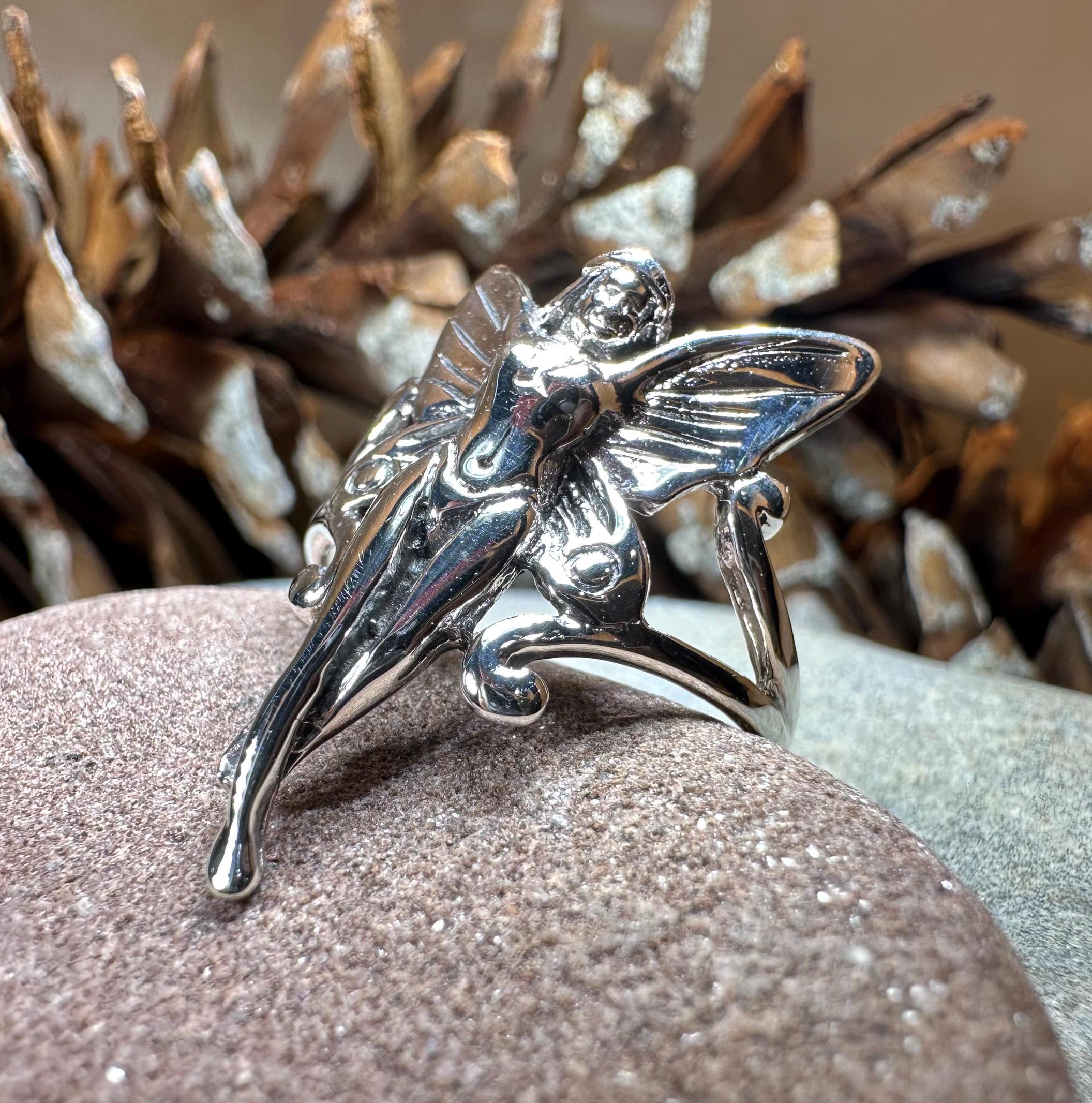 Celtic Crystal Design Jewelry Belle Epoque Fairy Ring featuring intricate Celtic patterns and sparkling crystal accents.