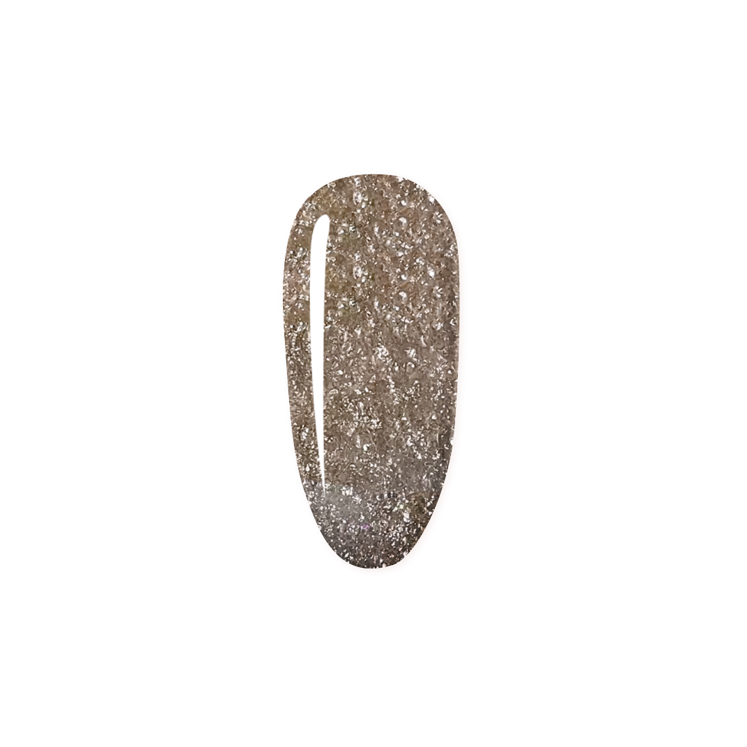 Gold Fairy Cream Gel by Madam Glam, a luxurious gold-colored gel polish with a smooth, glossy finish for nail art.