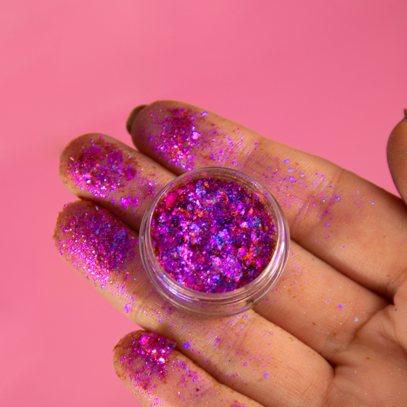 NABA Cosmetics USA Flake Neptuno with shimmering blue and green flakes for nail art and decorative designs.