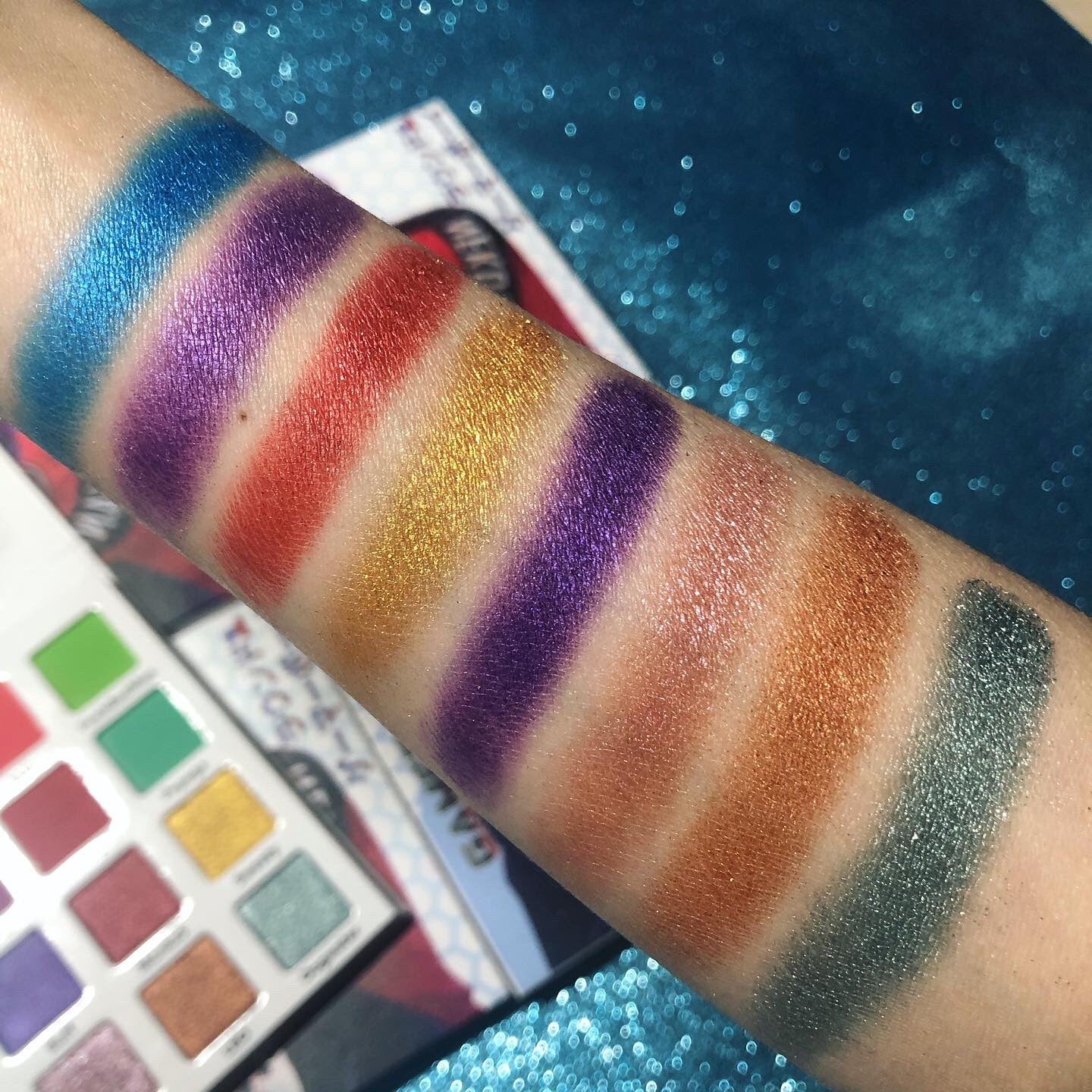Nekoyanin Gamer Boy Palette featuring colorful eyeshadow shades in a sleek compact for gaming-inspired makeup looks.