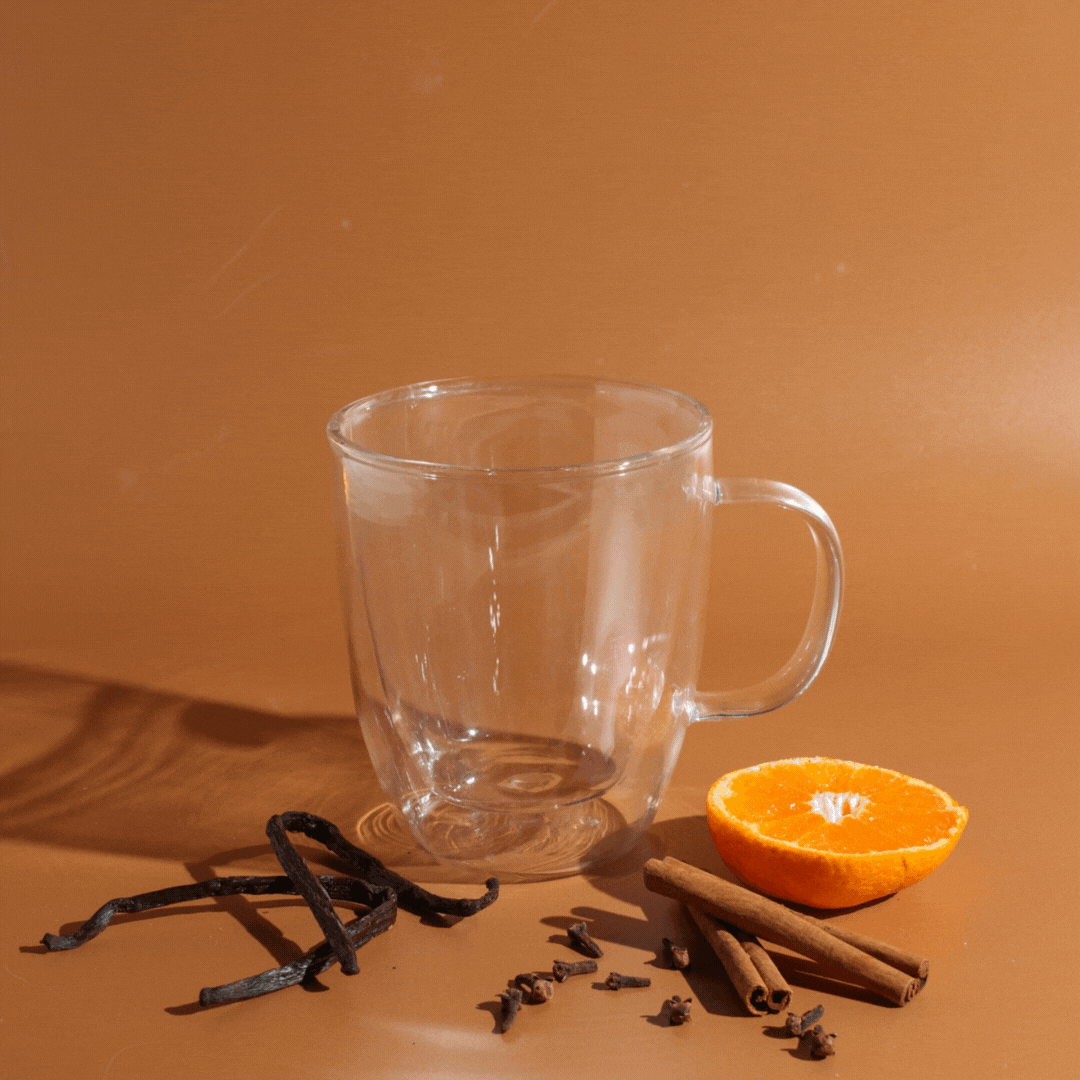 Vanilla Harmony Chai oat milk latte mix by Plum Deluxe Tea in a 10 oz package, featuring a creamy and aromatic chai flavor.