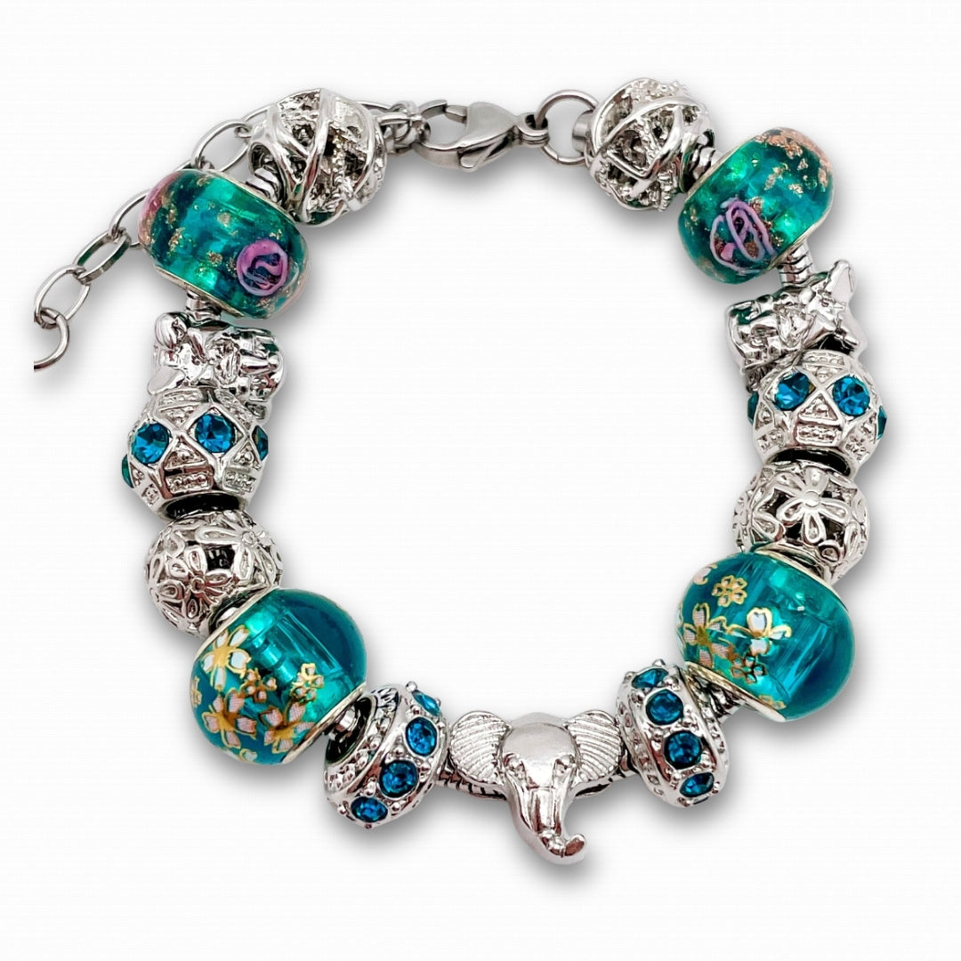 Bella's Yard Elephant Love Bracelet showcasing a charming bracelet with an elephant charm, perfect for animal lovers and gift occasions.