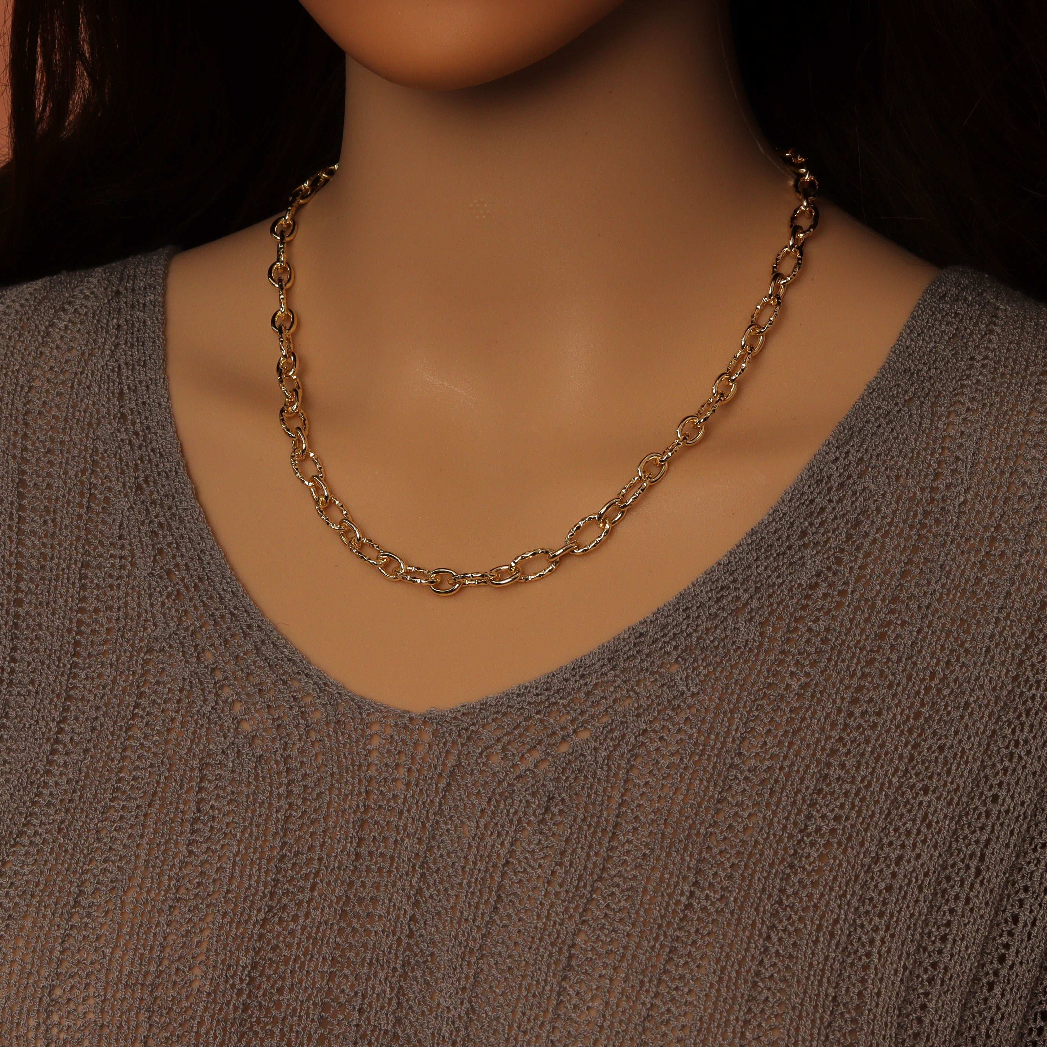 Wholesale hammered oval link chain by Bestbeads&Beyond, showing close-up of textured metal links in silver finish.