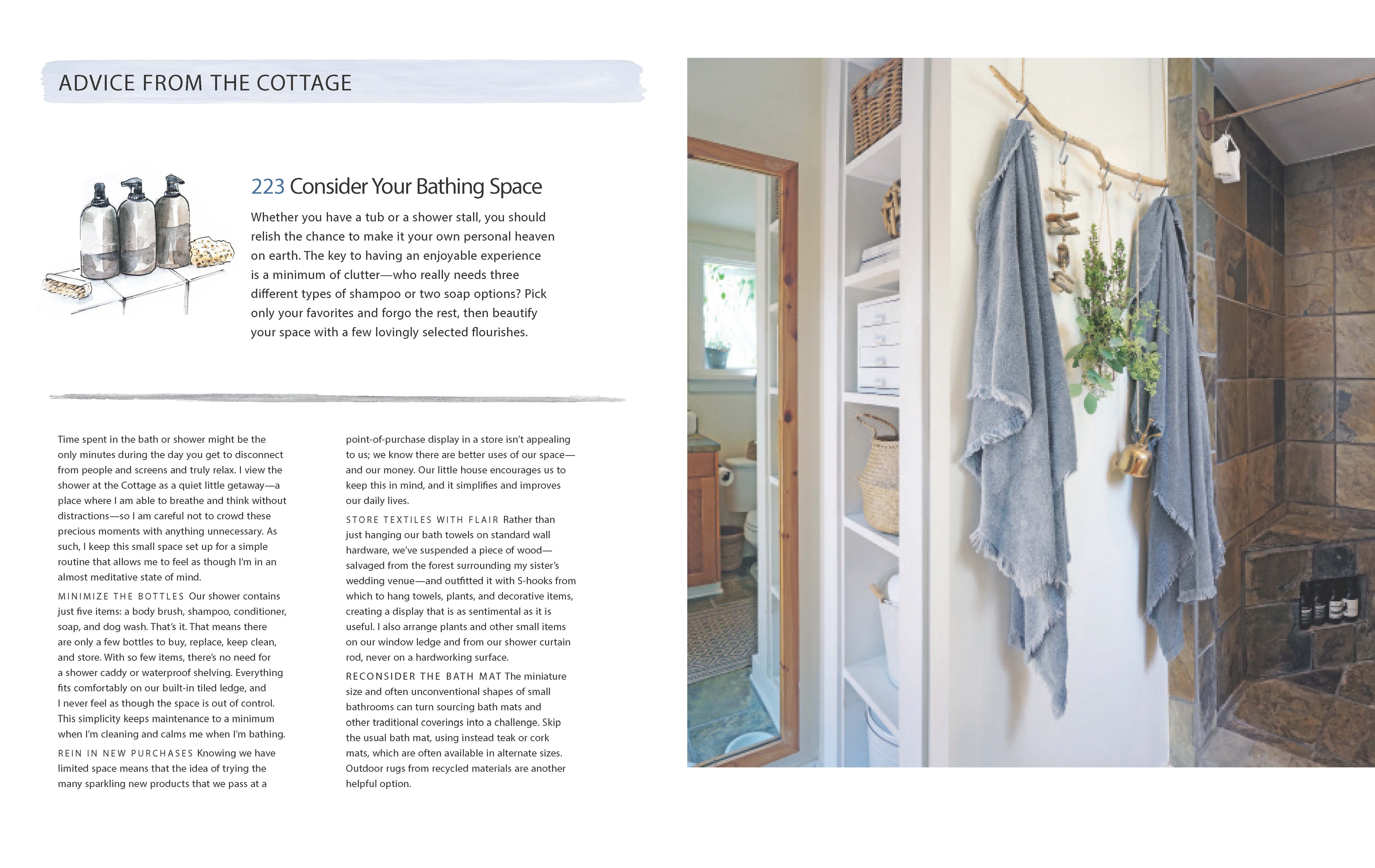 Hardcover book titled "Small Space Style" by Insight Editions, featuring modern interior design ideas for compact living spaces.