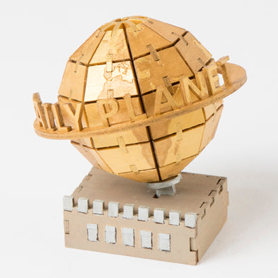 Insight Editions Superman Daily Planet 3D wood model and softcover book from IncrediBuilds DC Comics collection.
