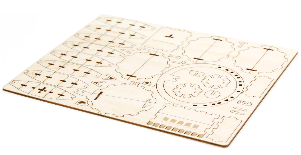 Softcover DC Comics Superman Daily Planet 3D wood model and book by Insight Editions featuring detailed illustrations and packaging