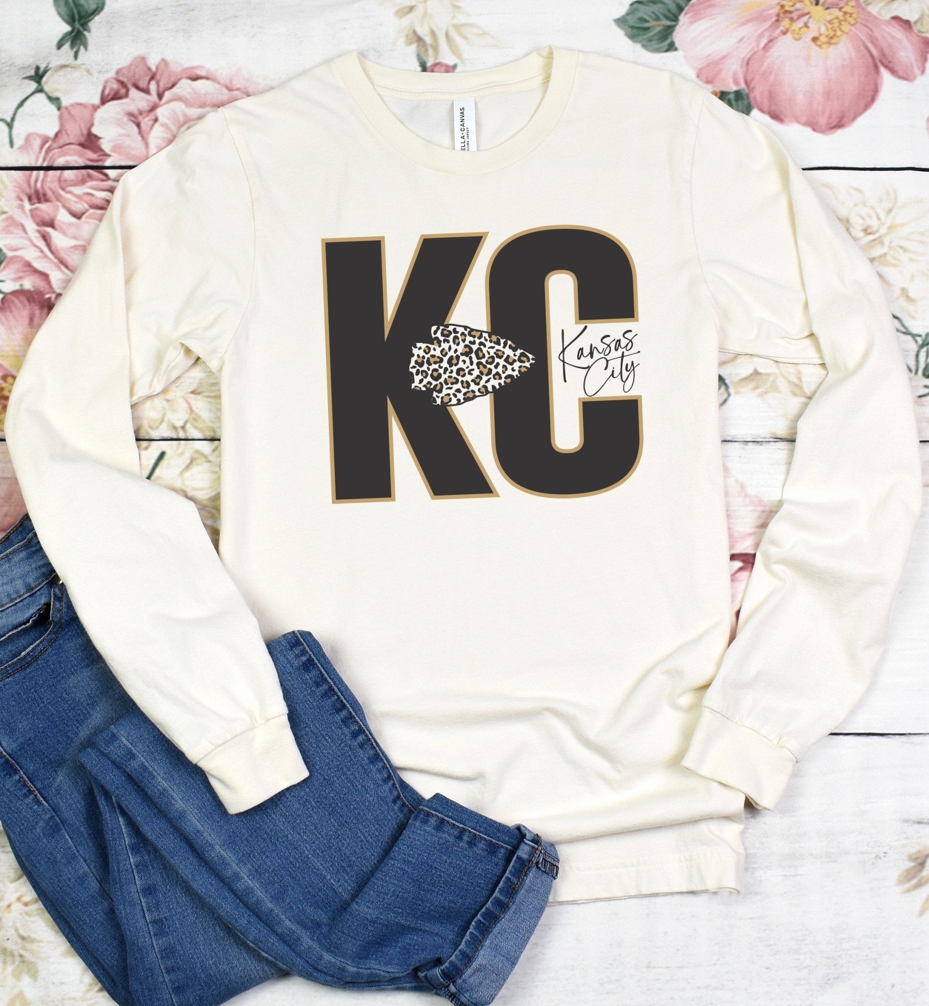 Leopard print long sleeve graphic tee in natural heather from The Graphic Tee, featuring a stylish casual design.