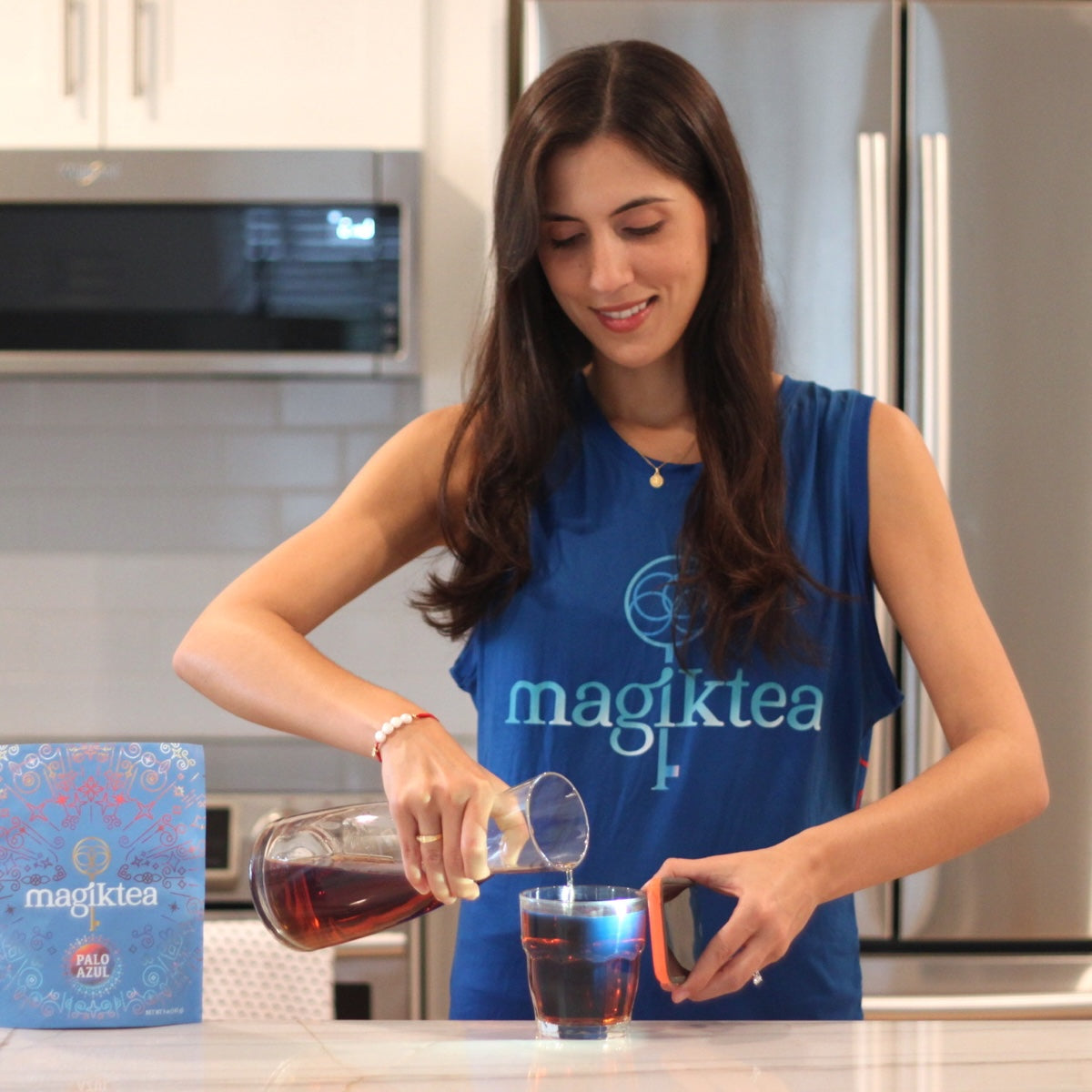 Magiktea Palo Azul plant-based organic tea bags, 15 count, featuring dried Palo Azul bark in a natural tea package.