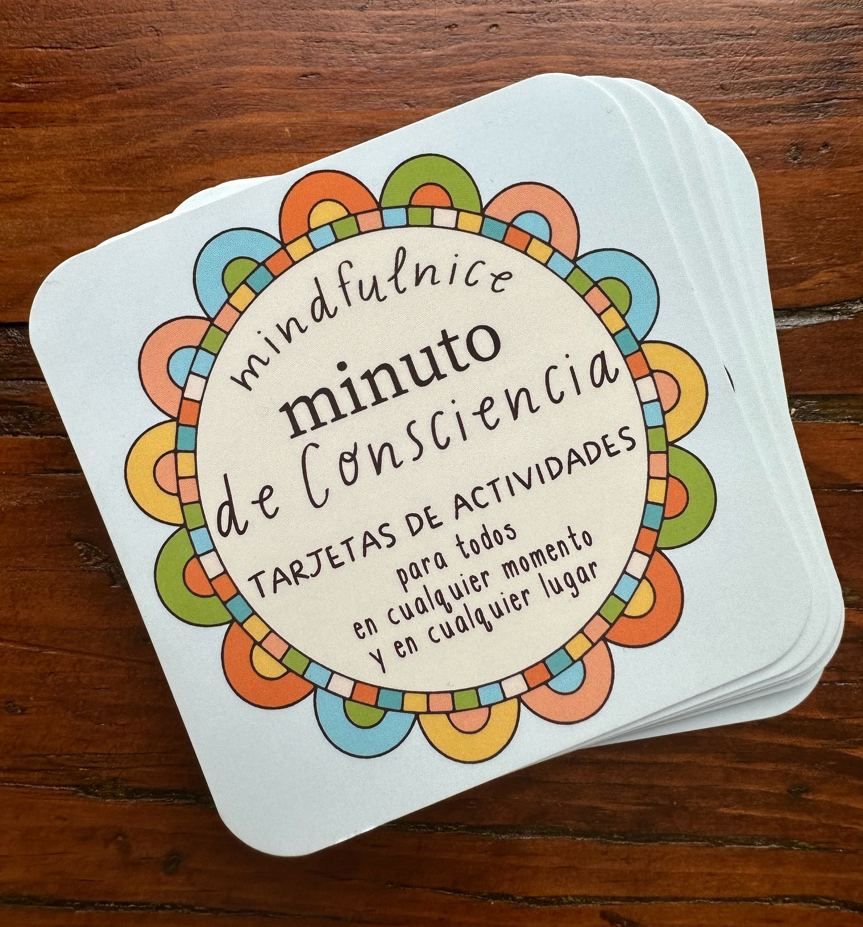 Mindfulnice Mindful Minute Activity Cards in Spanish, a mindful deck for relaxation and mindfulness practice, shown on white background.