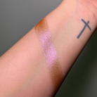 Creamy Pigment Estrella Fugaz by NABA Cosmetics USA, vibrant gold eyeshadow in a creamy texture.