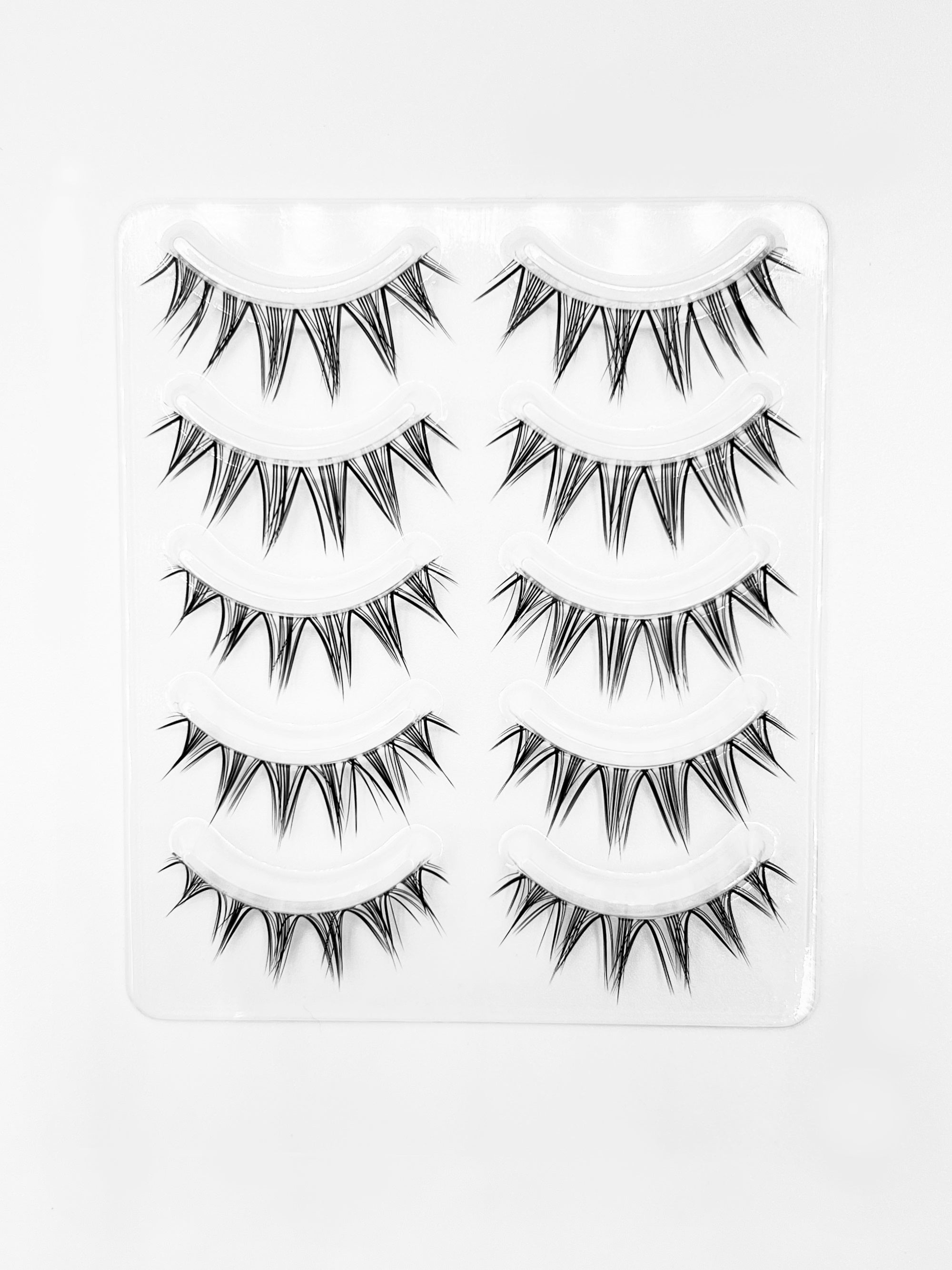 Nekoyanin Zodiac Manga Lashes featuring Cancer zodiac design with long, curled black eyelashes and detailed zodiac artwork.