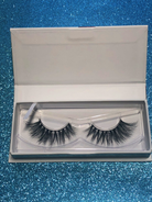 Nekoyanin Game Over Lashes with dramatic, voluminous false eyelashes for bold eye makeup looks.