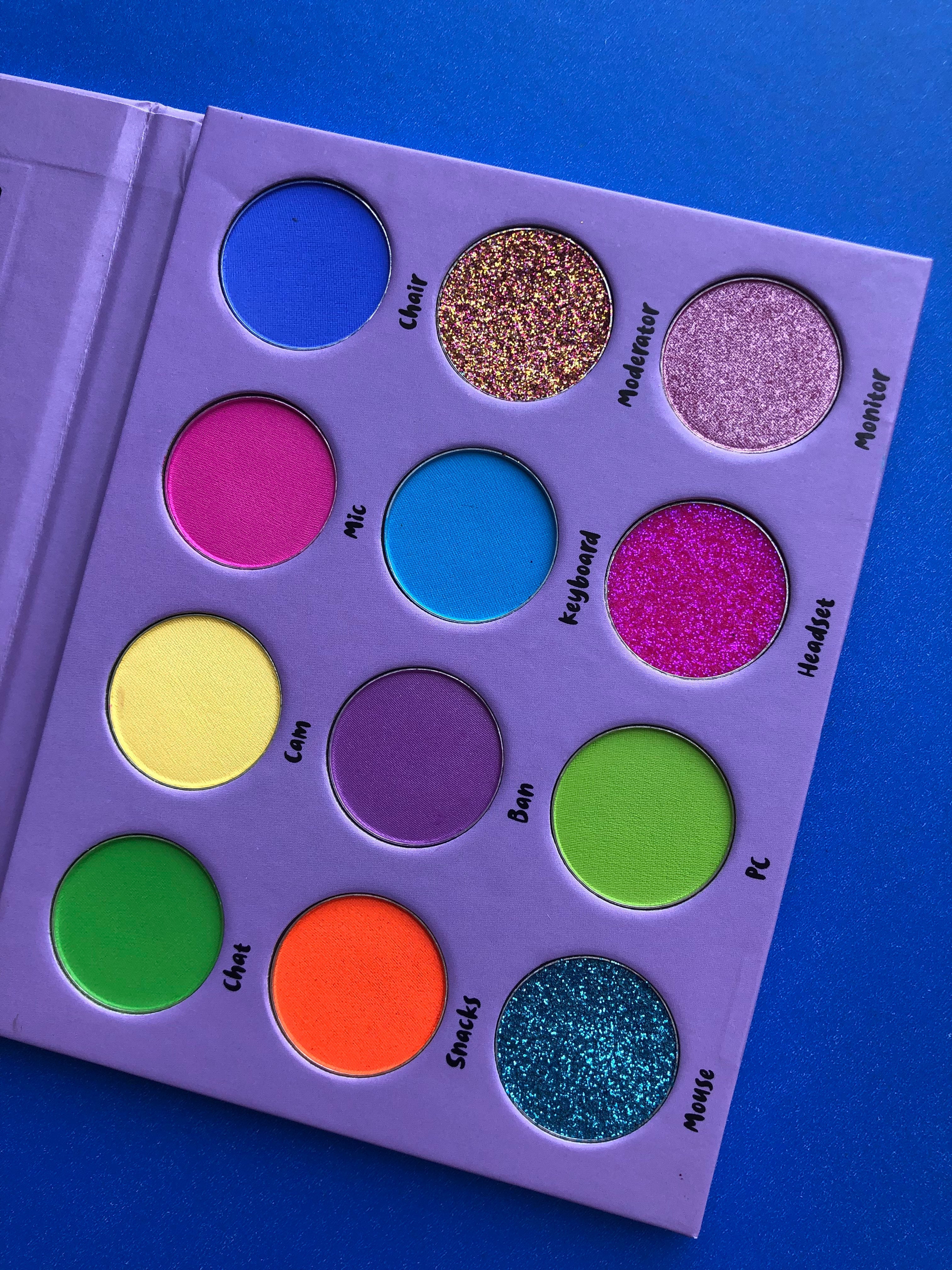 Nekoyanin Streamer Palette with vibrant, colorful eyeshadows arranged in a circular layout on a sleek palette.