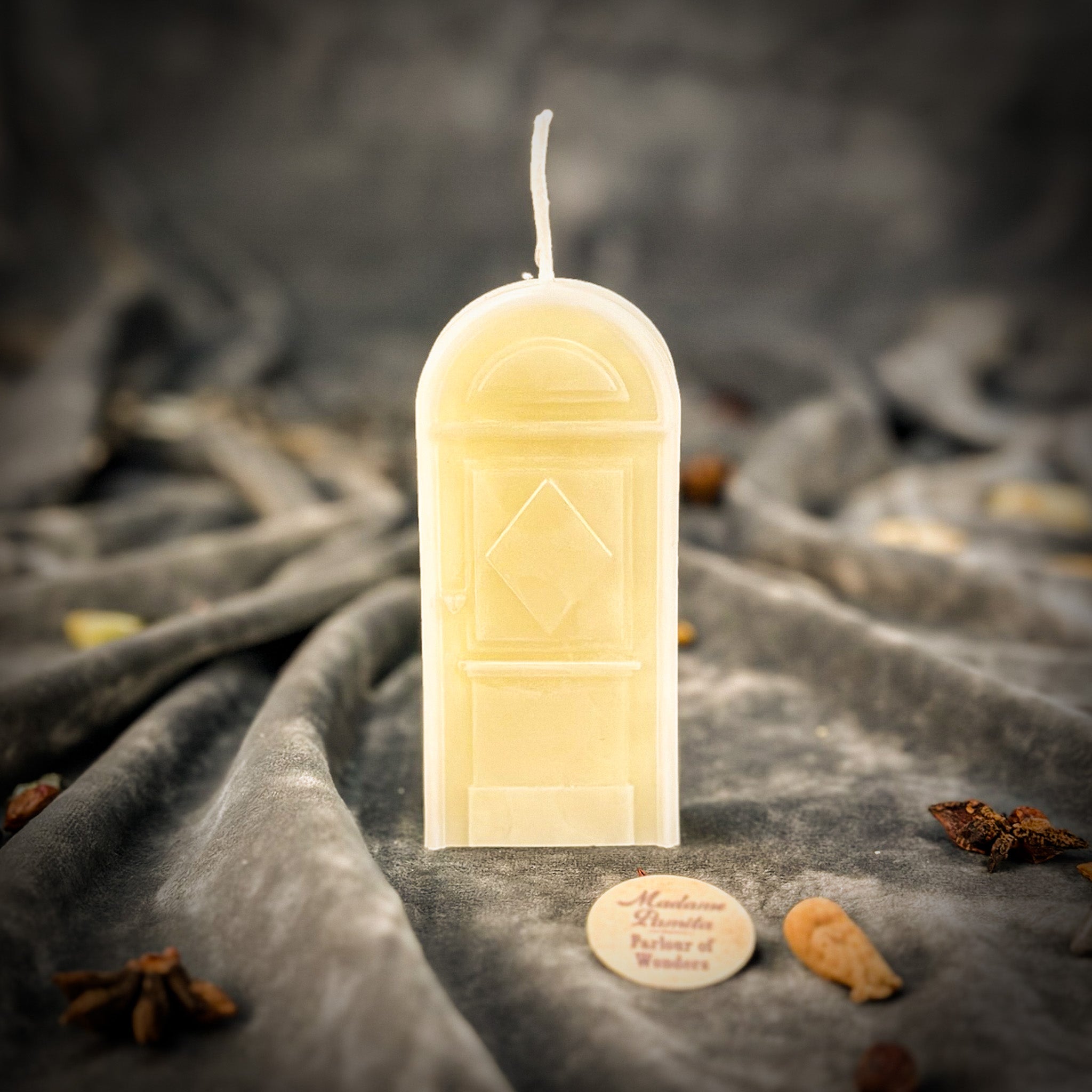 Green Candle Spell Kit by Parlour of Wonders for new beginnings and success, featuring candles and items for door of opportunity spells.