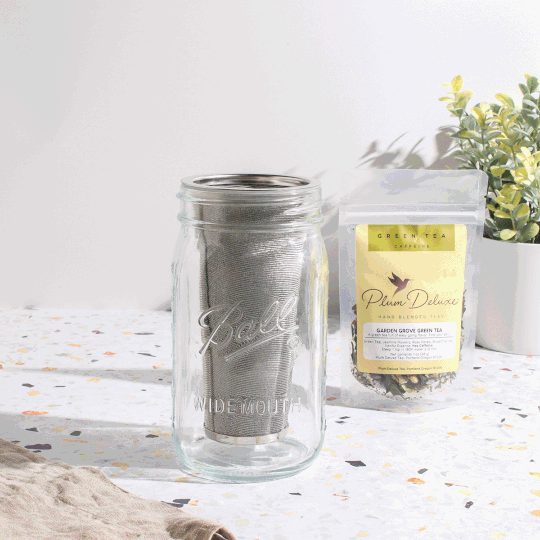 Maison Brew Cold Brew Iced Tea Mason Jar by Plum Deluxe Tea, glass jar with lid for making iced tea at home.