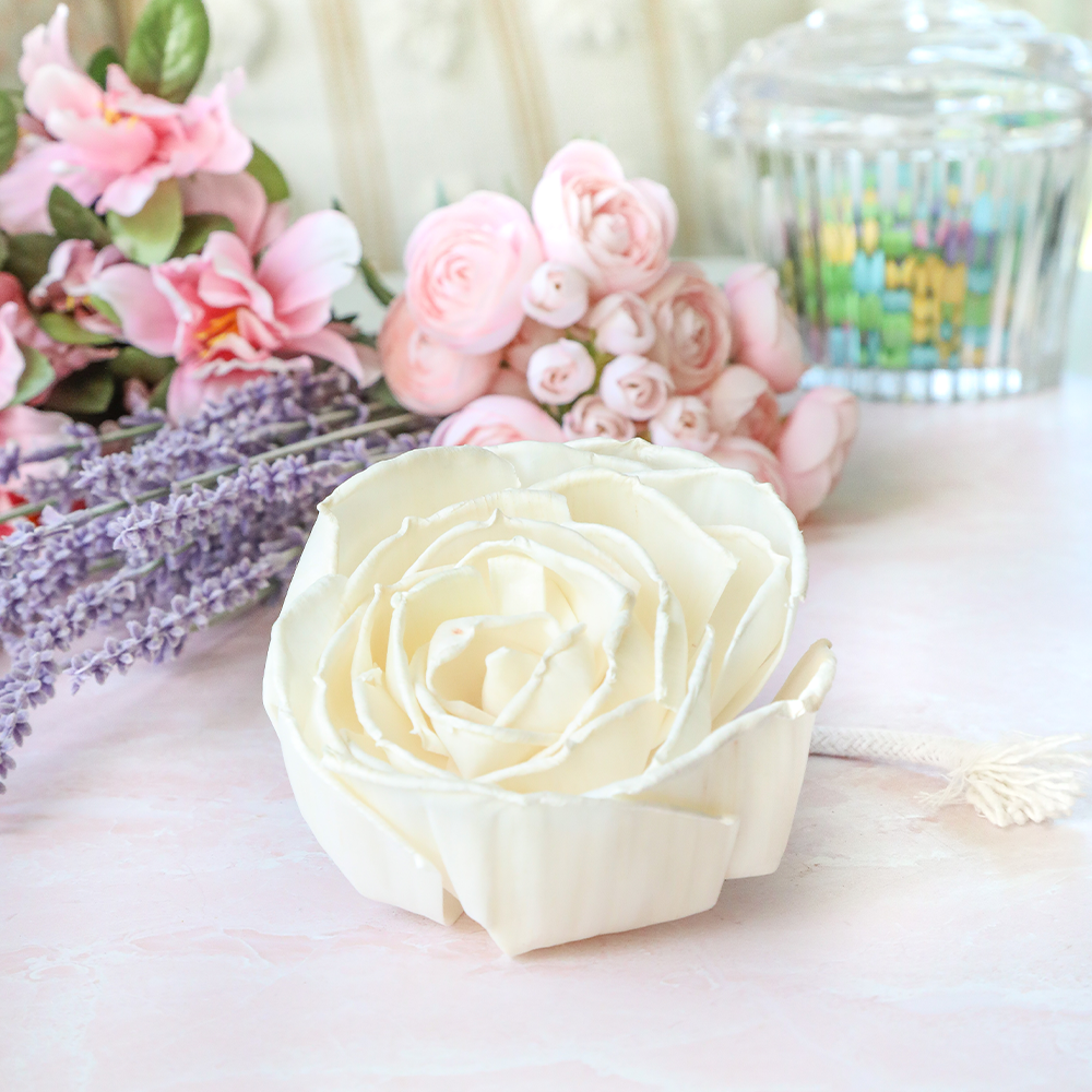 Spongellé Floret Replacement for home fragrance diffuser, featuring a sleek design and floral scent, perfect for refreshing your space.