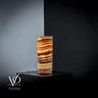 Vilona Onyx Sahara Onyx desk lamp with cylindrical design, ideal for modern table lighting.
