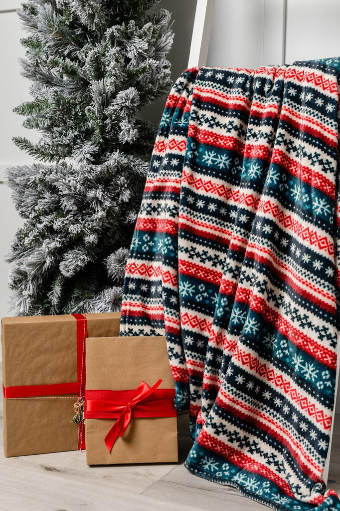Holiday Fleece Blanket in Sweater Knit - Practical Magic Store